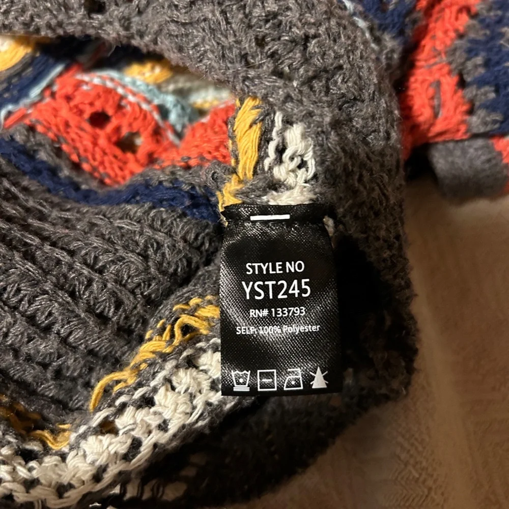 Crochet Crop Top - Women's Size Small, fits small to medium - Picture 7 of 13